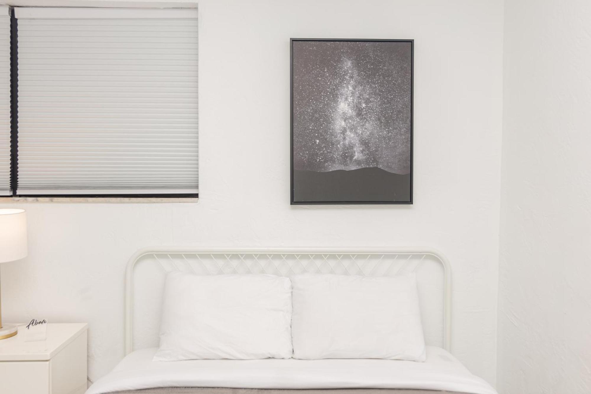 One Bedroom Apartment - With Parking & Balcony - Heart Of Wynwood Miami Bagian luar foto
