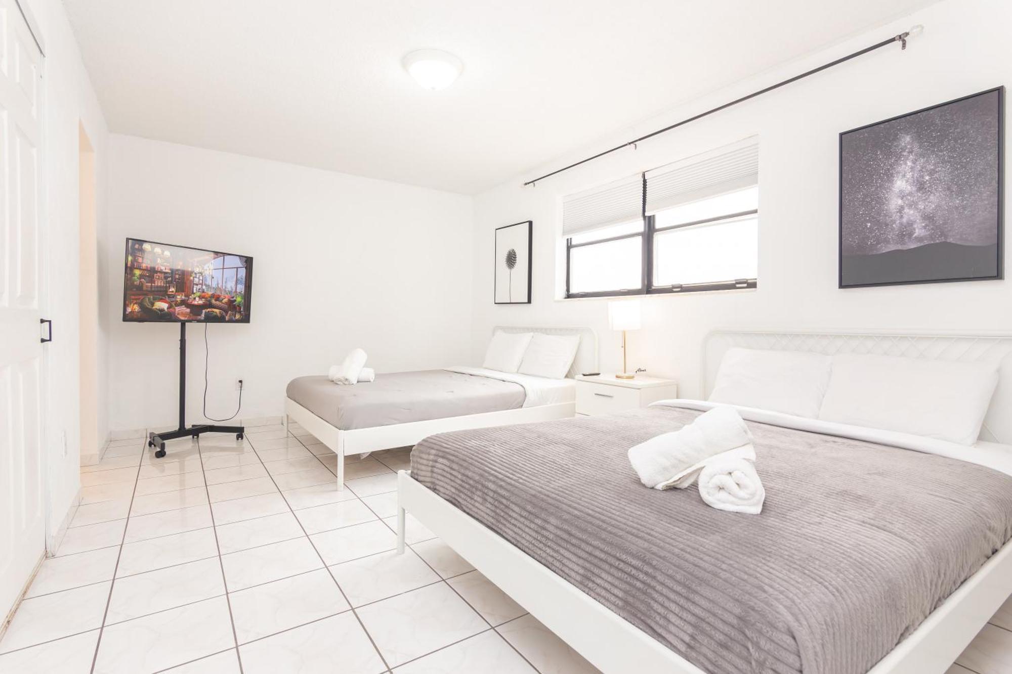 One Bedroom Apartment - With Parking & Balcony - Heart Of Wynwood Miami Bagian luar foto