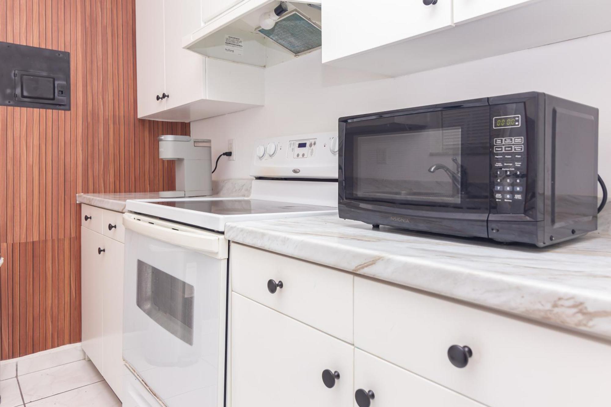 One Bedroom Apartment - With Parking & Balcony - Heart Of Wynwood Miami Bagian luar foto